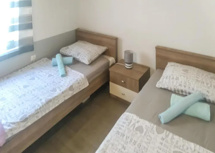 2 Bedroom Awesome In