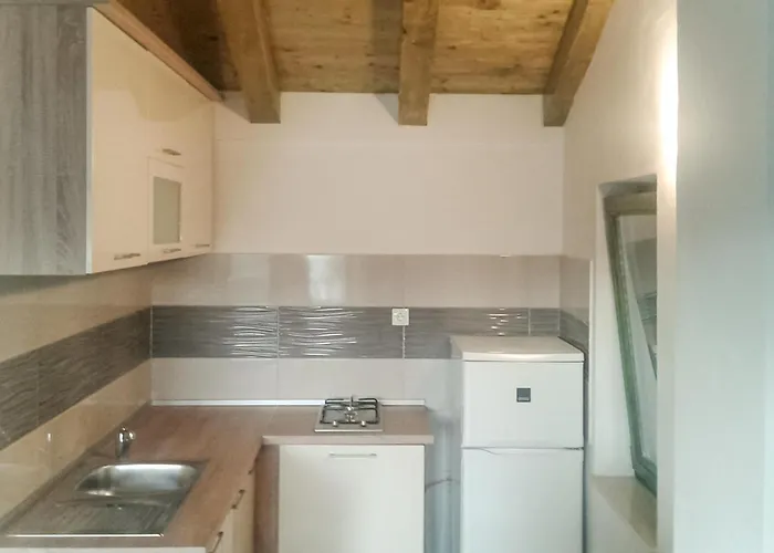 2 Bedroom Awesome In Vakantiehuis *