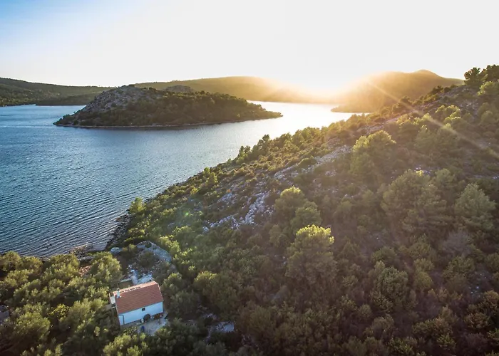 2 Bedroom Awesome In Sali